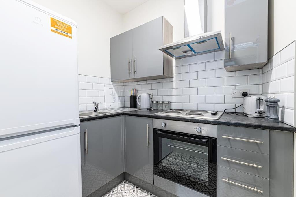 Luxury 5 Bedroom Holiday Home Within Prescot Eksteriør billede